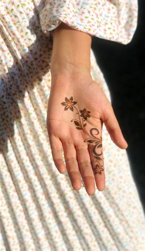 Simple Henna