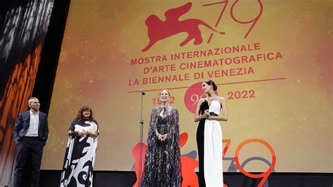 Inicia Festival Internacional De Cine De Venecia Con Atractiva