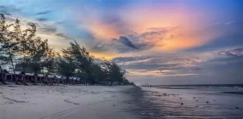 Tempat Wisata Pantai Di Kalimantan Terbaik Dan Populer Banyak Spot