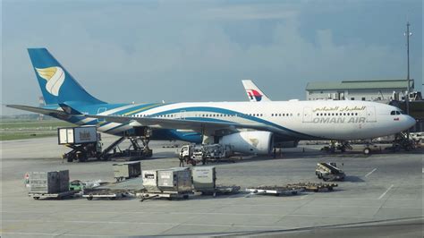 Oman Air Flight Experience Wy824 Singapore To Kuala Lumpur Youtube