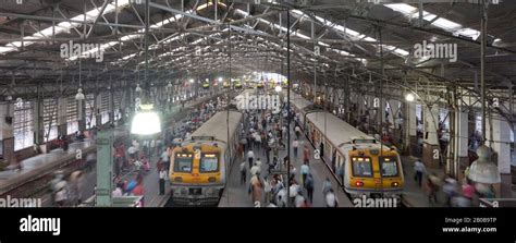 Crowded Churchgate station.Commuters in Churchgate station top view ...