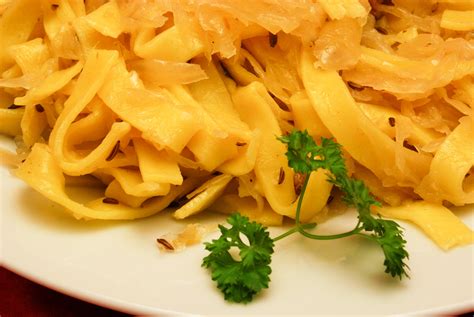 Sauerkraut Pasta Nudelheissundhos