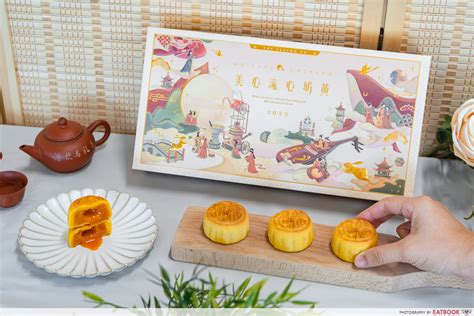 Hong Kong MX Award Winning Lava Custard Mooncakes From HK Now In