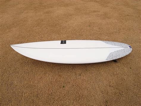 波情報 湘南 オールラウンダーFX というモデル サーフボードクオリティーハードコア Quality Hardcore Distributions