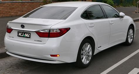 Lexus ES VI XV60 300h 200 Hp Hybrid ECVT I