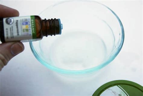 Overnight Coconut Oil Hair Mask (Three Ingredients!) - DIY Candy