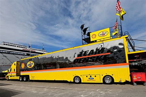 Penske Racing, Shell, Pennzoil,Freightliner, NASCAR, Transporter ...