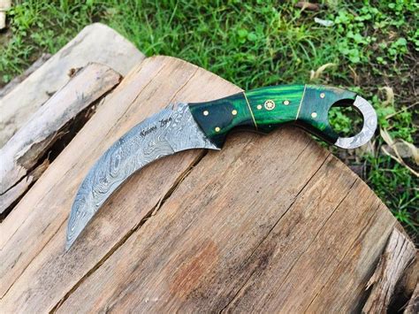 This Beautiful Damascus Steel Karambit Knife Was Handforged With