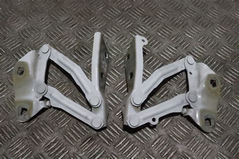 FORD TRANSIT CUSTOM MK8 BONNET HINGES IN FROZEN WHITE 2018 2022 AF71