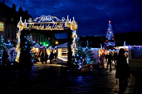 Marché De Noël à Besançon Cest Parti •