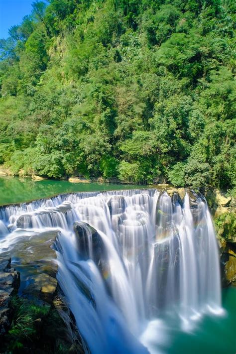 Opinión Aérea De La Cascada De Shifen Paisaje Famoso De La Naturaleza