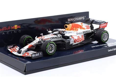 Minichamps Coche De Carreras A Escala Red Bull Racing Honda