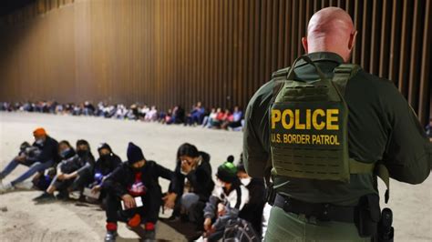 Título 42 Juez Federal Bloquea Regla Que Permite La Deportación De