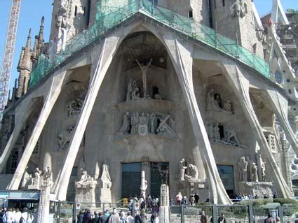 Gaud Sagrada Familia Fachada De La Pasi N