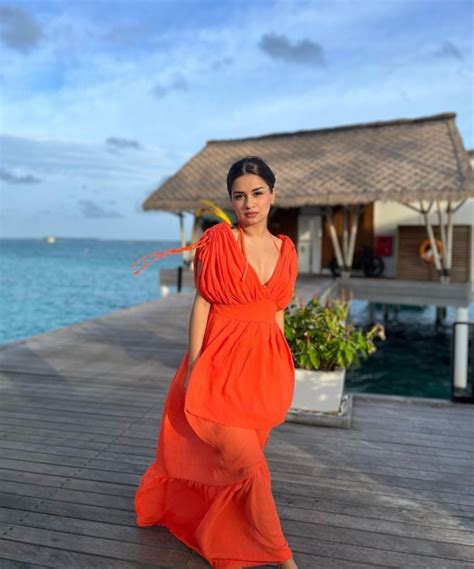 Avneet Kaur Orange Bikini Photos From Maldives Viral On Internet