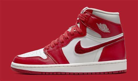 Air Jordan 1 High Light Iron Ore Varsity Red Sail DJ4891 061 Sole