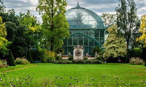 Bois de Boulogne - The Largest Park in Paris