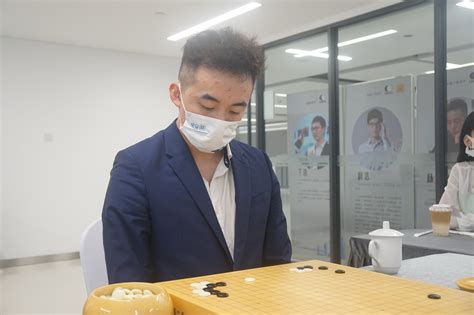 大棋士赛芈昱廷胜唐韦星 将与杨楷文争夺挑战权 杨楷文 棋士赛 唐韦星 新浪新闻