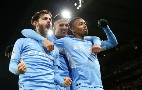 City Domina Leva Susto Mas Vence O Psg De Virada Em Manchester