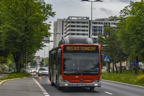 Fotogaleria Transportowa Mercedes Benz O530 CNG II 852