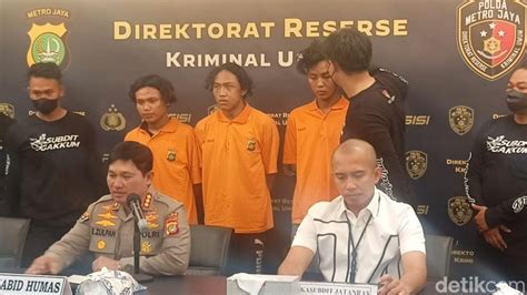 Sopir Taksi Online Tewas Dibegal Penumpang Di Jakut 3 Pelaku Ditangkap