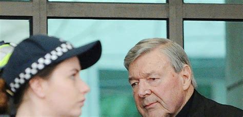 Le Cardinal Pell Rejette Les Accusations D Agression Sexuelle Devant Le