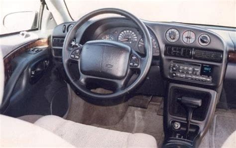 1997 Chevrolet Monte Carlo Interior Pictures