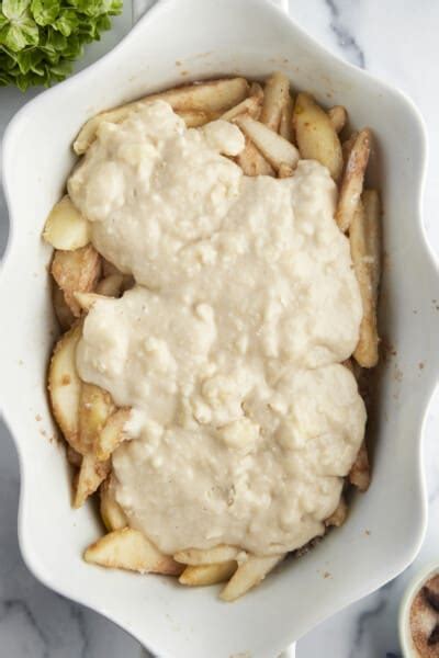 Quick and Easy Pear Cobbler Recipe - Food Dolls