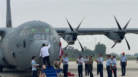 Menhan Prabowo Serah Terima Pesawat C 130 Super Hercules Ke TNI AU