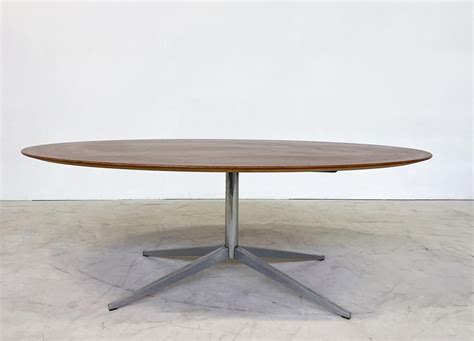 Mid Century Modern Oval Dining Table By Florence Knoll 1960s For Sale