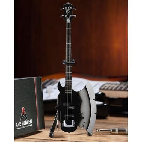 Kiss Gene Simmons Axe Mini Bass Guitar Replica キッス ジーン・シモンズ ミニチュア ギター フィギュア 新品 Axeh38981