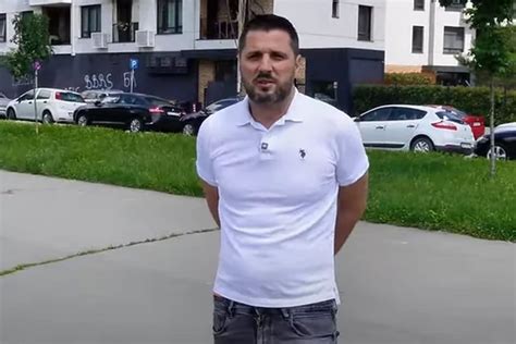 Marko Miljkovi Objavio Prizor Sa Terase Na Kojoj Je Napravio Skandal