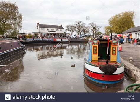 Junction Inn at Norbury Junction on the Shropshire Union Canal Norbury ...