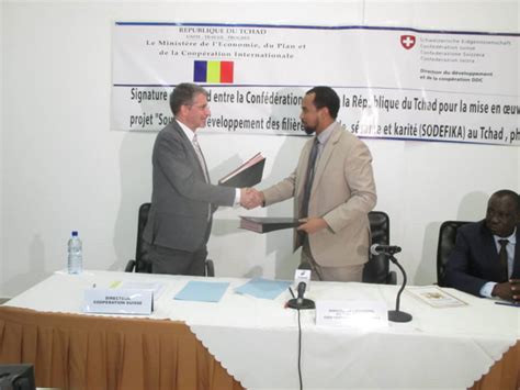 Signature Dun Protocole Daccord Du Projet Sodefika NDJAMENA HEBDO