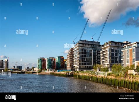 London Greenwich Luxury New Build Riverside Apartments River Gardens