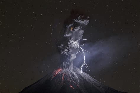 540x960 resolution | erupting volcano with lightning bolt digital wallpaper, Mt. Agung, Bali ...