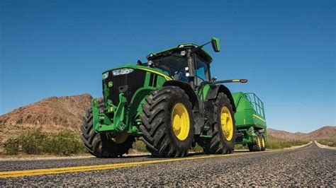 John Deere Row Crop Tractors 7 Series Green Tractors