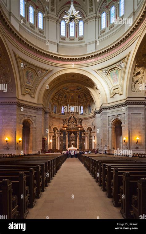 USA, Minnesota, Minneapolis, St. Paul, Cathedral of St. Paul, interior ...