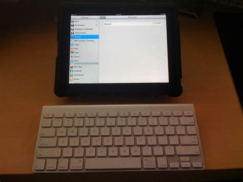 Pair an Apple Bluetooth Keyboard to your iPad / iPhone / iPod Touch ...