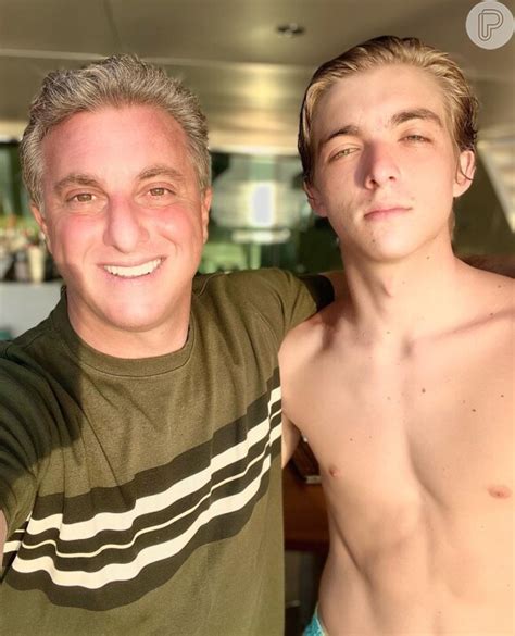 Foto Luciano Huck Se Declarou Para O Filho Joaquim Fotos E Um