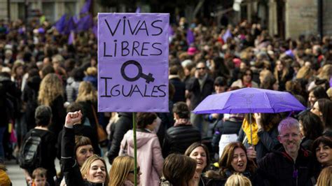 Los 44 Años Del Feminismo Defendiendo La Igualdad Tras Varios Siglos