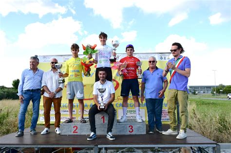 Il Giro Dei Tre Comuni A Tappe Al Toscano Gaggioli Italciclismo