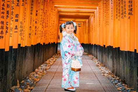 Kimono Photo Session In Fushimi Inari Shrine Kyoto Photoguider Japan