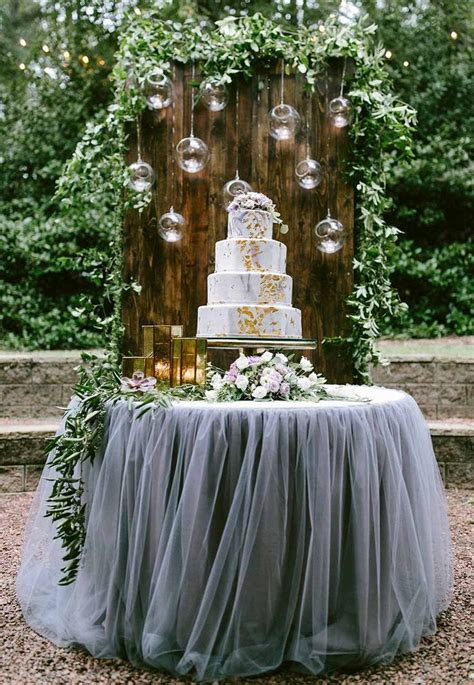 Pin By Erin Hinchcliff On Weddings In Wedding Cake Table