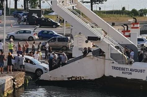 Automobil zamalo upao u more vozač pokušao da se ukrca na trajekt u