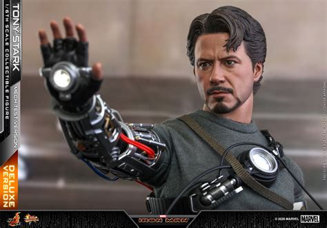 Hot Toys MMS 582 Iron Man Tony Stark Mech Test Version Hot Toys