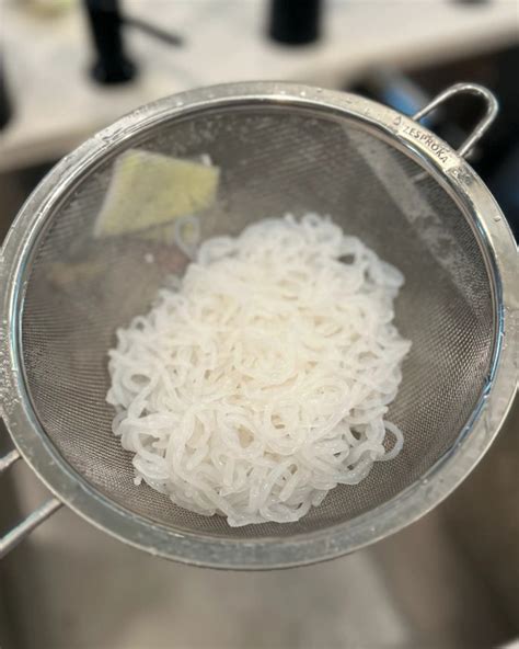 Stir Fry Shirataki Noodles - Crafty Cookbook