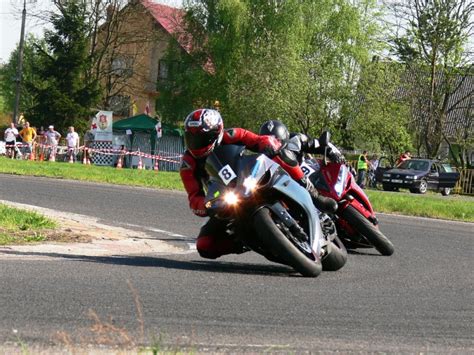 Amatorskie wyścigi na torze Biłgoraj czyli Moto Majówka 2012 MotoRmania