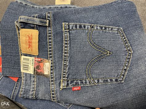 Levis 524 7 medium zenske Pantalone i hlače za žene OLX ba