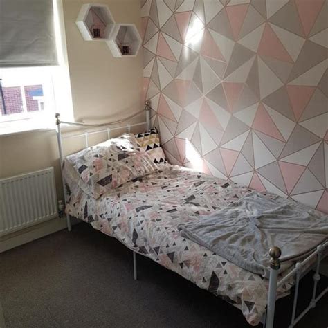 Geometric Wallpaper Bedroom Ideas - 638x638 - Download HD Wallpaper ...